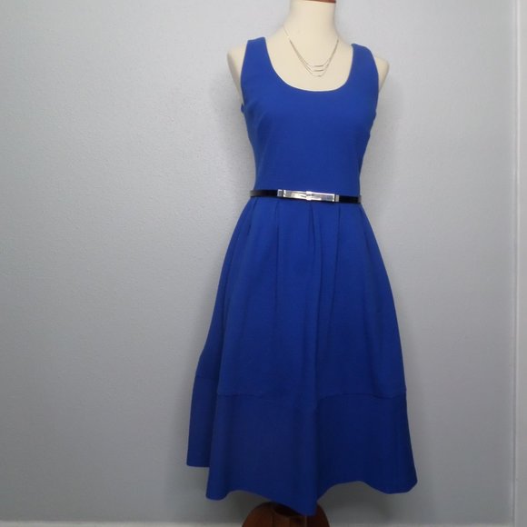 Banana Republic Fit and Flare - Picture 5 of 12